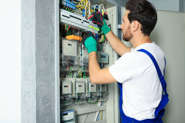 Best Local Electrician Companies  in Chetopa, KS